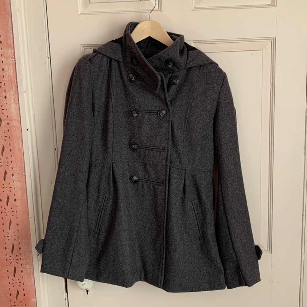 Vans pleated, hooded wool blend coat